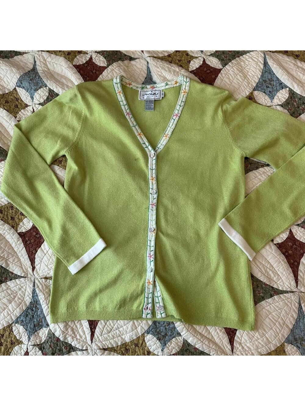 Vintage Y2K Green floral embroidered spring cardigan Size S cottagecore fairy